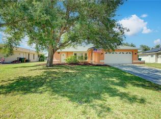 237 SW 32nd Ter, Cape Coral, FL 33914