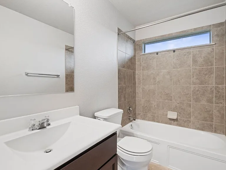 7204 Outfitter Dr — Photo 23