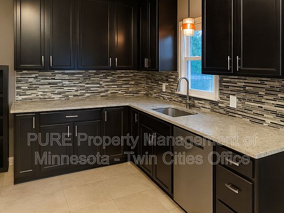 2nd image of 1797 Montreal Ave