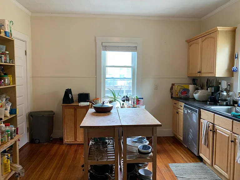 Willow Ave — Photo 9