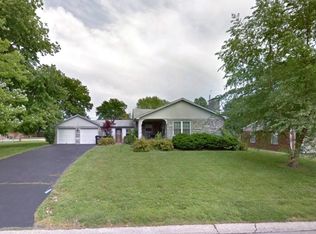 6 Columbus Dr, Belleville, IL