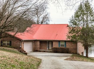 308 Lakecrest Dr, Harriman, TN 37748