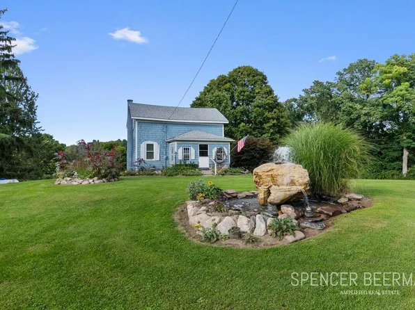6018 Gun Lake Rd, Hastings, MI 49058