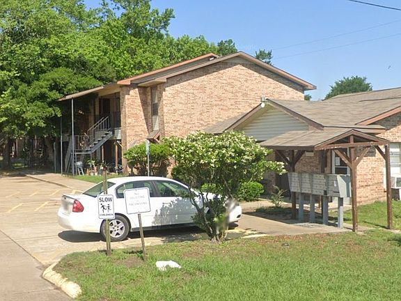 3rd image of 203 E Watson Dr