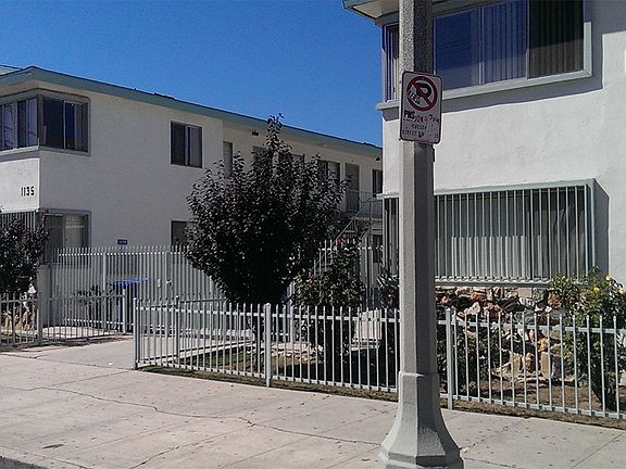 3rd image of 1135-1141 Wilmington Blvd #355