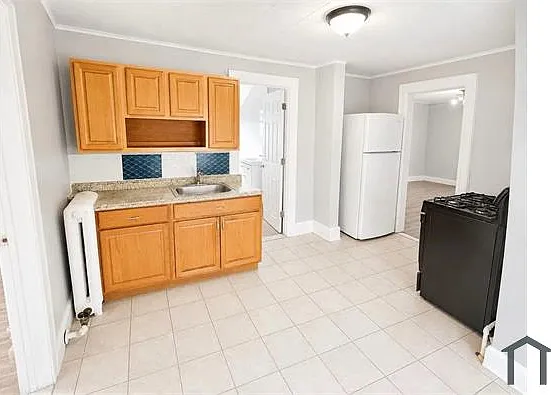 117 4th Ave #3
