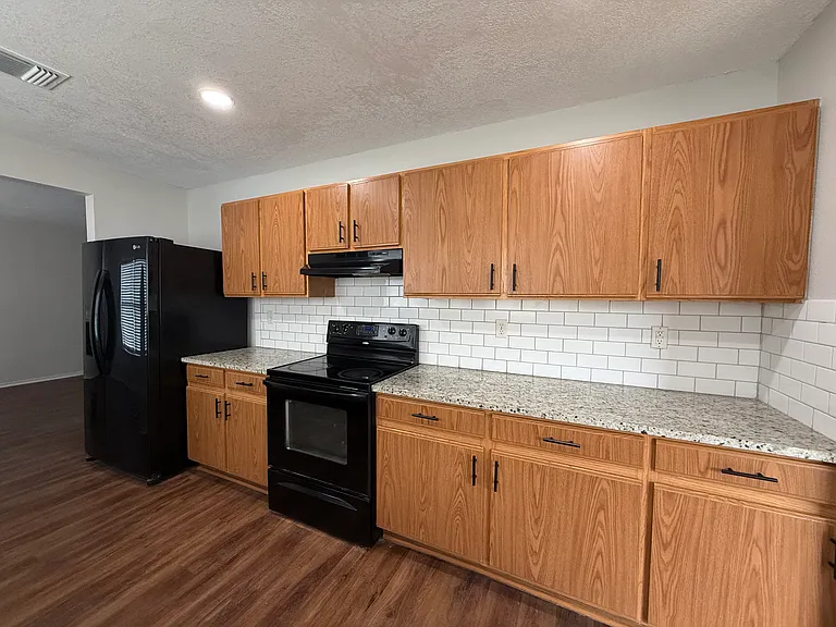 8138 Elktree Pass — Photo 9