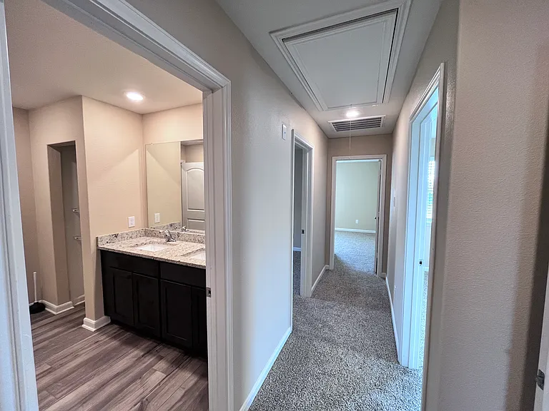 312 Tranquil Ln — Photo 16