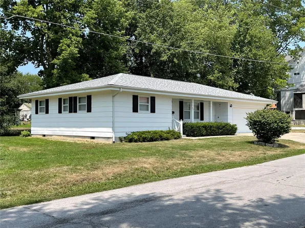 401 Pitts St, Paris, MO 65275