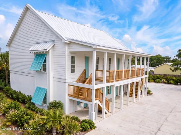 507 Main St #5, Bay Saint Louis, MS 39520