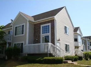314 Hidden Creek Ln, North Aurora, IL