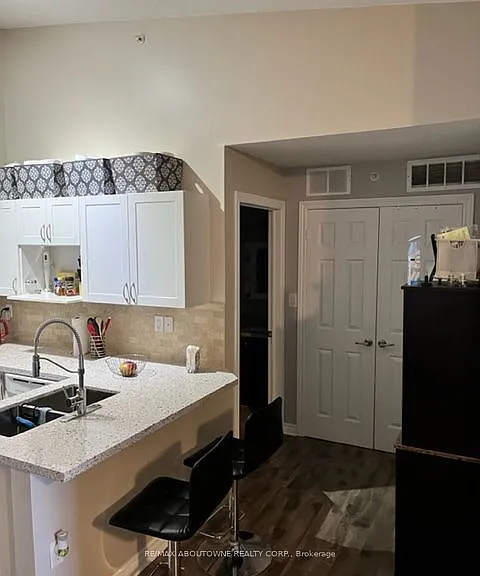 1370 Main St E #406 — Photo 7