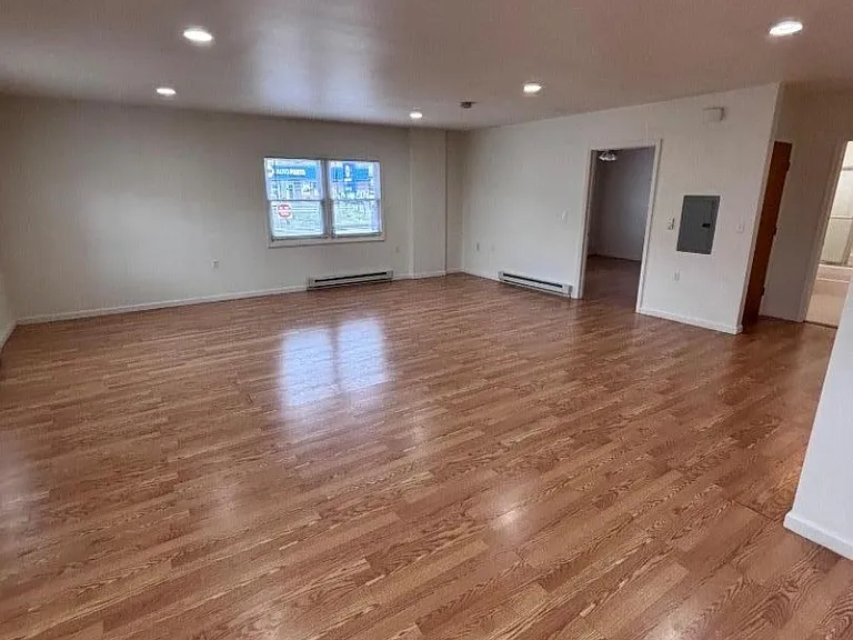49 Lakeside Blvd #2 — Photo 5