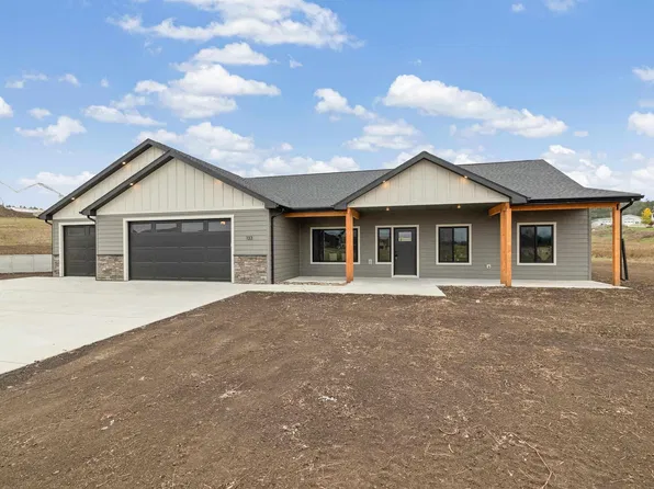 133 Stone Hill Dr, Custer, SD 57730