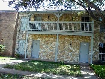 1st image of 930 Greenspointe Ave