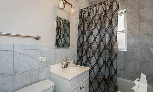538 W Cornelia Ave #1S — Photo 9