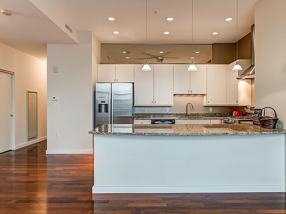 5th image of 9 N Euclid Ave #605