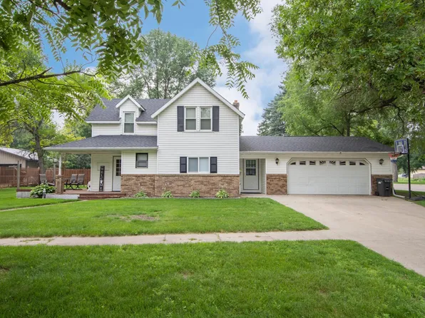 719 4th St, Hawley, MN 56549