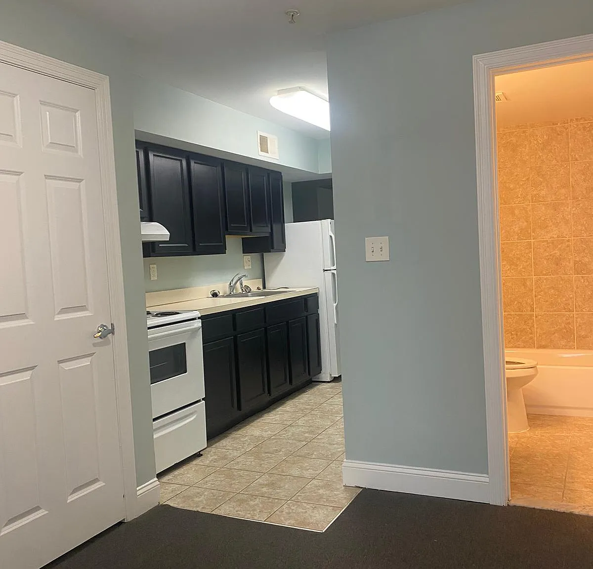 1 bed, 812 sqft, $1,097 — Photo 4