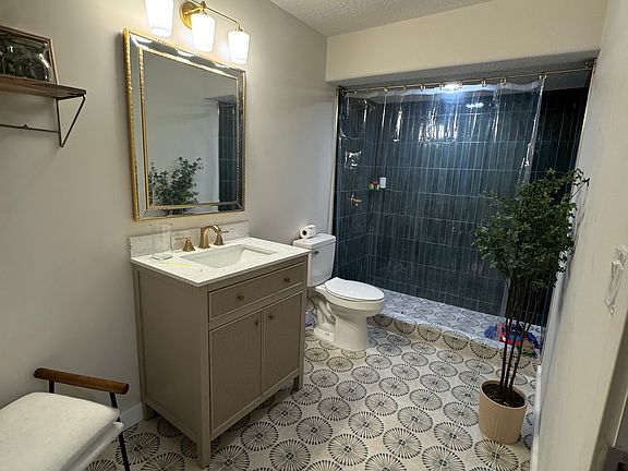 4th image of 3149 N Park Cottage Way