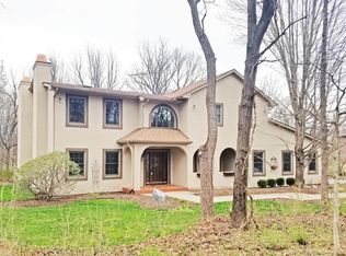 2516 Nish Rd, Prairie Grove, IL 60012