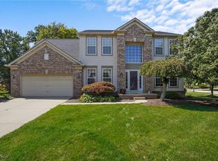 9144 Ashcroft Ln, Twinsburg, OH 44087