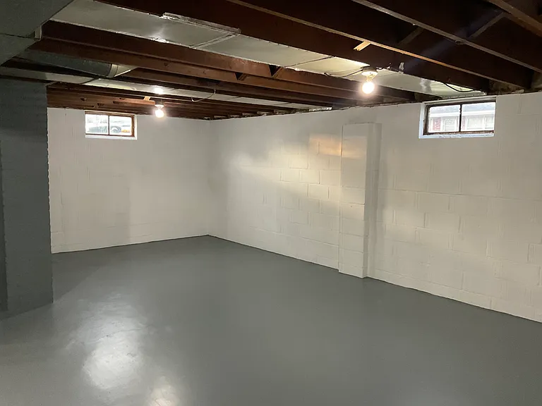 Nice CLEAN basement