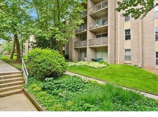 15 Canterbury Sq APT 102, Alexandria, VA 22304
