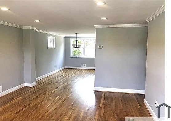 3 bed, $2,700 — Photo 2
