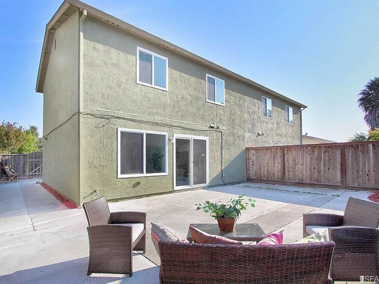 31221 Lily St — Photo 34