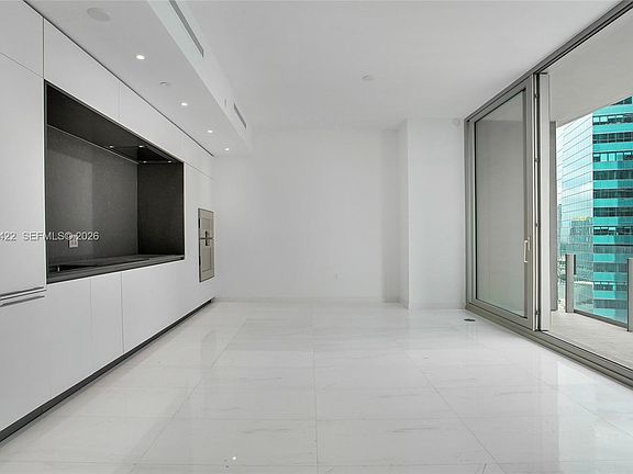 4th image of 300 Biscayne Boulevard Way #3108