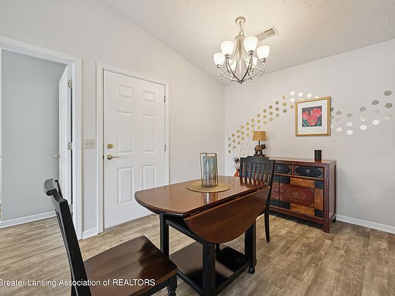 3rd image of 322 Pere Marquette Dr APT 9