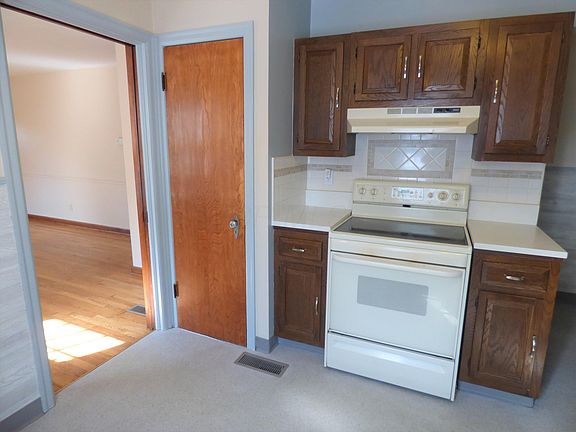 5th image of 1708 Weldon Ave