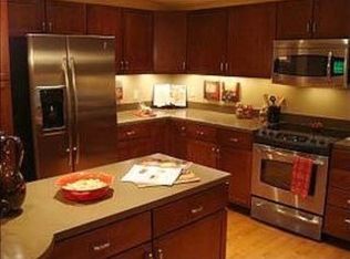 204 E 6th St #Q, Papillion, NE 68046