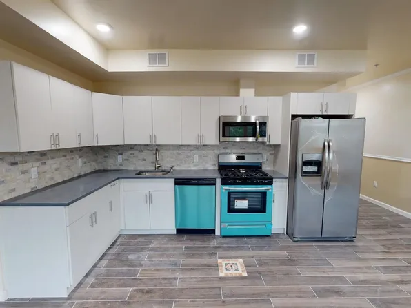 1542-1544 John F Kennedy Boulevard image 1 of 15