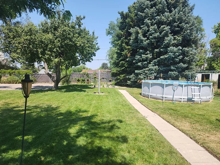 1306 W Gillespie Ave — Photo 14
