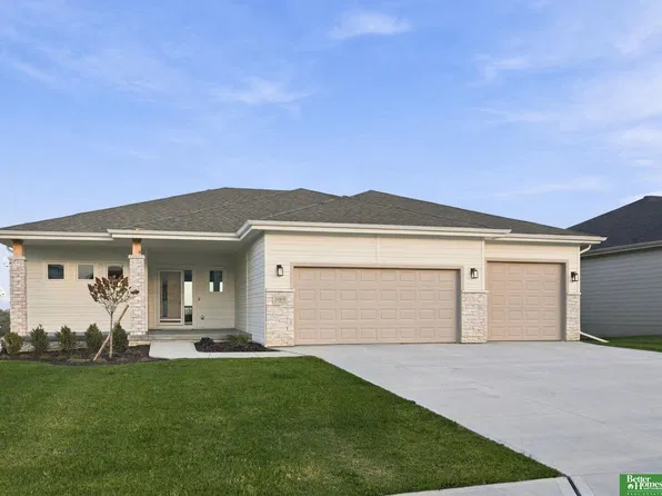 10909 N 160th St, Bennington, NE 68007