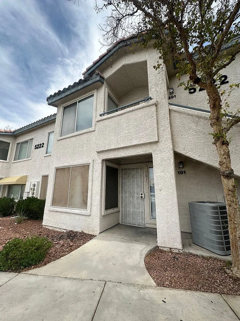 Must See 2 Bedroom Condo! Newly Renovated! — Photo 1