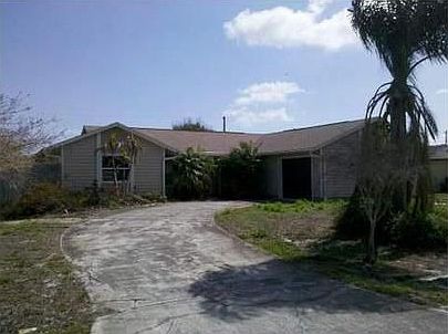 2nd image of 1851 SE Sandia Dr