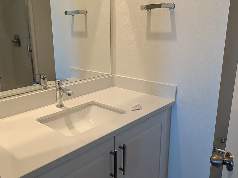 2430 E Lincoln Ave #6 — Photo 5