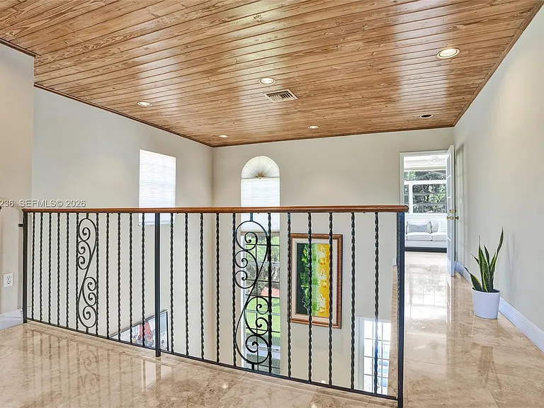 1534 Palancia Ave — Photo 36