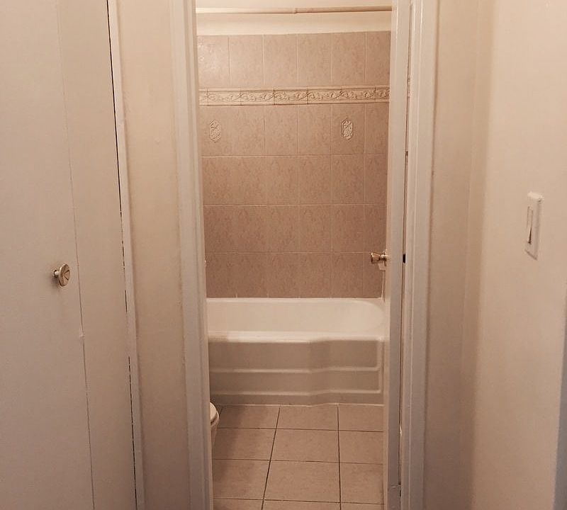 2nd image of 261 Lenox Rd APT 5T