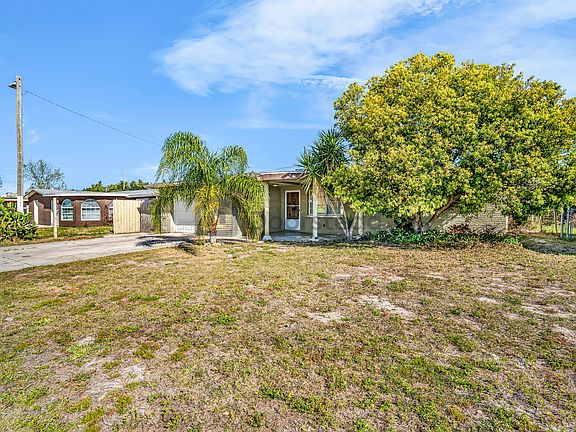 3rd image of 3839 Elmwood Dr