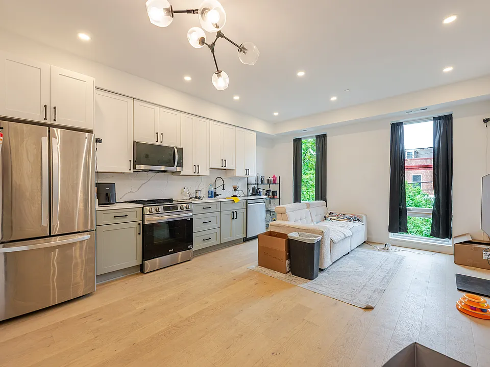 30 Kennedy St NW #7