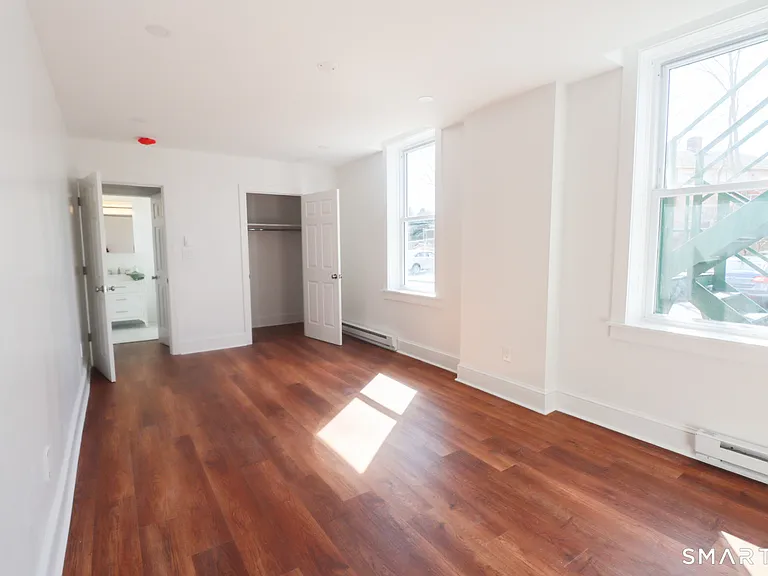 156 Garfield Ave — Photo 20