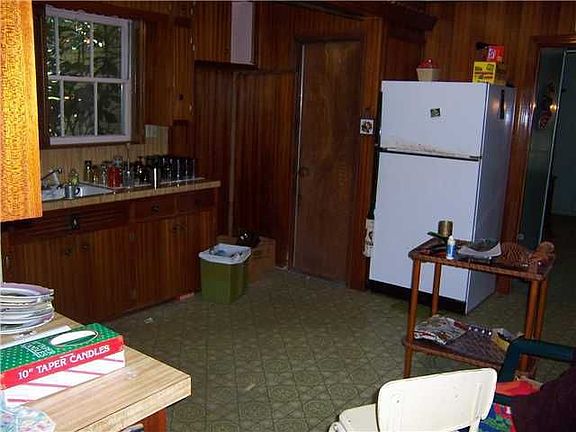 3rd image of 5803 Woodview Ave