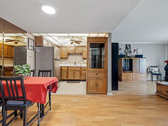 3rd image of 5540 Walnut Ave APT 22C