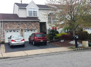 28 Kinglet Ave, Marlboro, NJ 07746