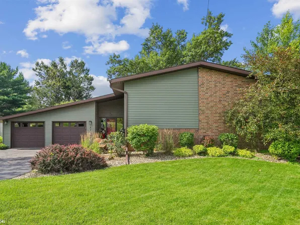 1120 W Olive St, Marshalltown, IA 50158
