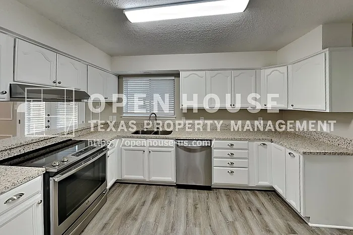 1301 Wren Dr — Photo 5